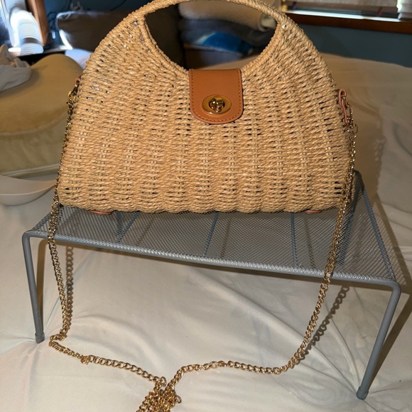 Tommy Bahama Handbags - Tommy Bahama Woven Straw Crossbody Bag in Tan with Gold Chain